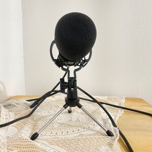 Vivitar Podcast and Social Media Microphone